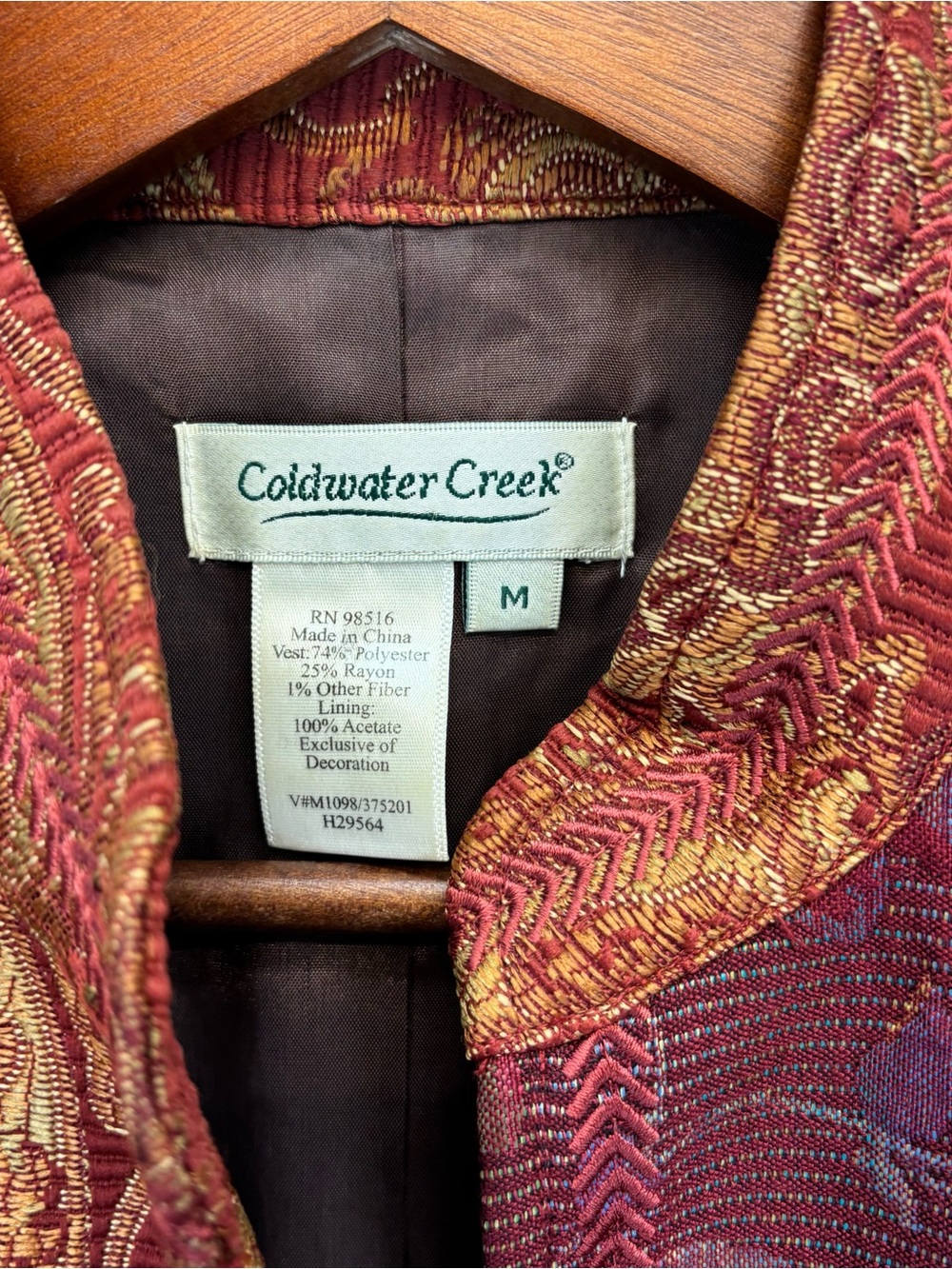 Patchwork Vest Burgundy Gold Hook Closure Sz Med Coldwater Creek Boho Artisan - Picture 6 of 10